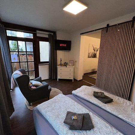 Apartment Humboldt 3 Schlafzimmer,Wifi, Netflix Parken, Terrasse, Klimatisiert, Naehe Zentrum Ена Экстерьер фото