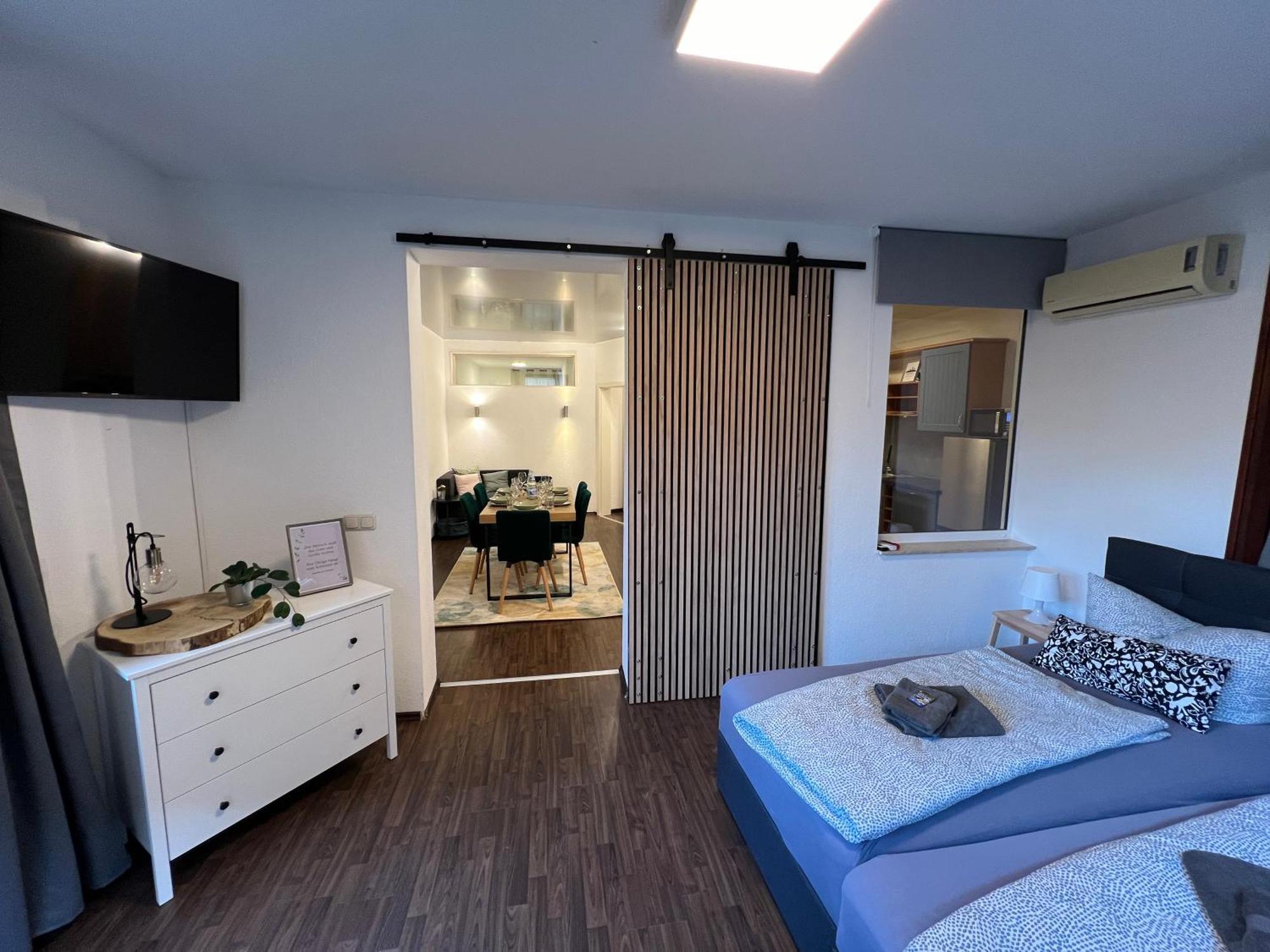 Apartment Humboldt 3 Schlafzimmer,Wifi, Netflix Parken, Terrasse, Klimatisiert, Naehe Zentrum Ена Экстерьер фото