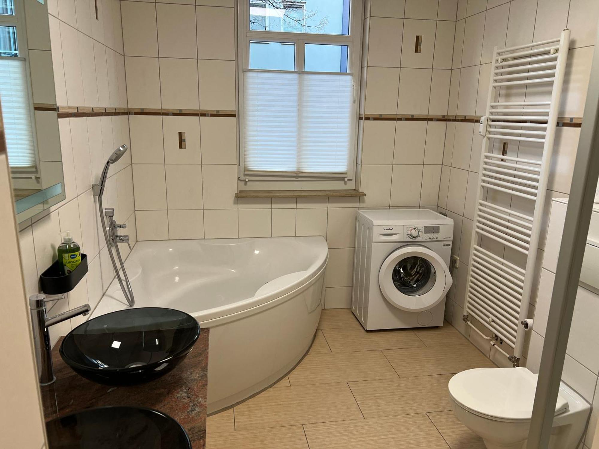 Apartment Humboldt 3 Schlafzimmer,Wifi, Netflix Parken, Terrasse, Klimatisiert, Naehe Zentrum Ена Экстерьер фото